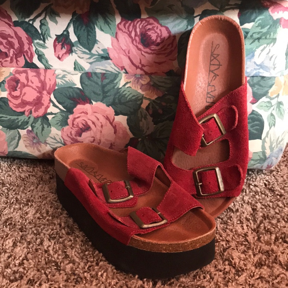 Platform slide sandals!